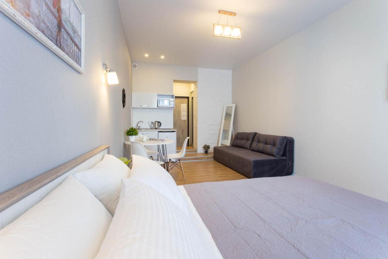 Apartment New Studio, Metro Yaroslava Mudroho And Universytet - Chernyshevska Str 95-3