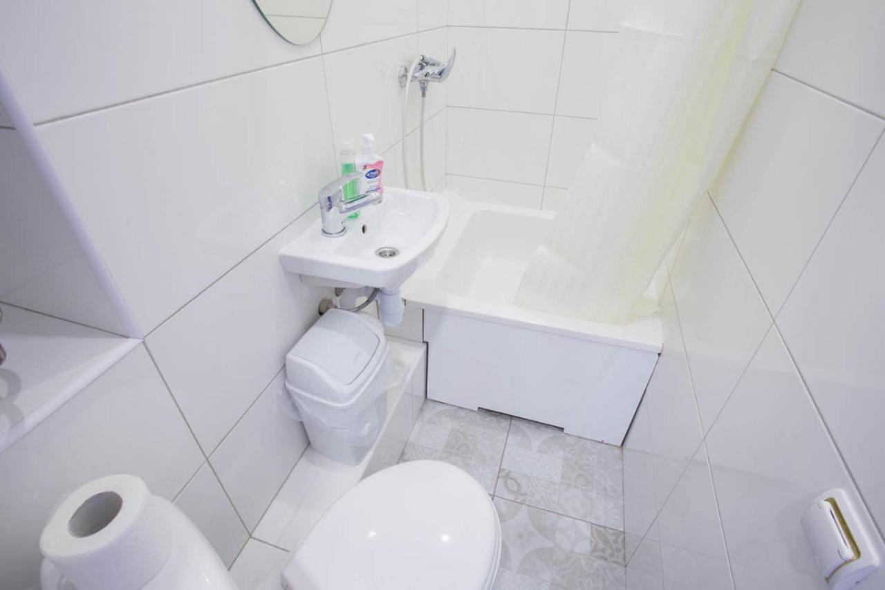 Apartment New Studio, Metro Yaroslava Mudroho And Universytet - Chernyshevska Str 95-3 Kharkiv
