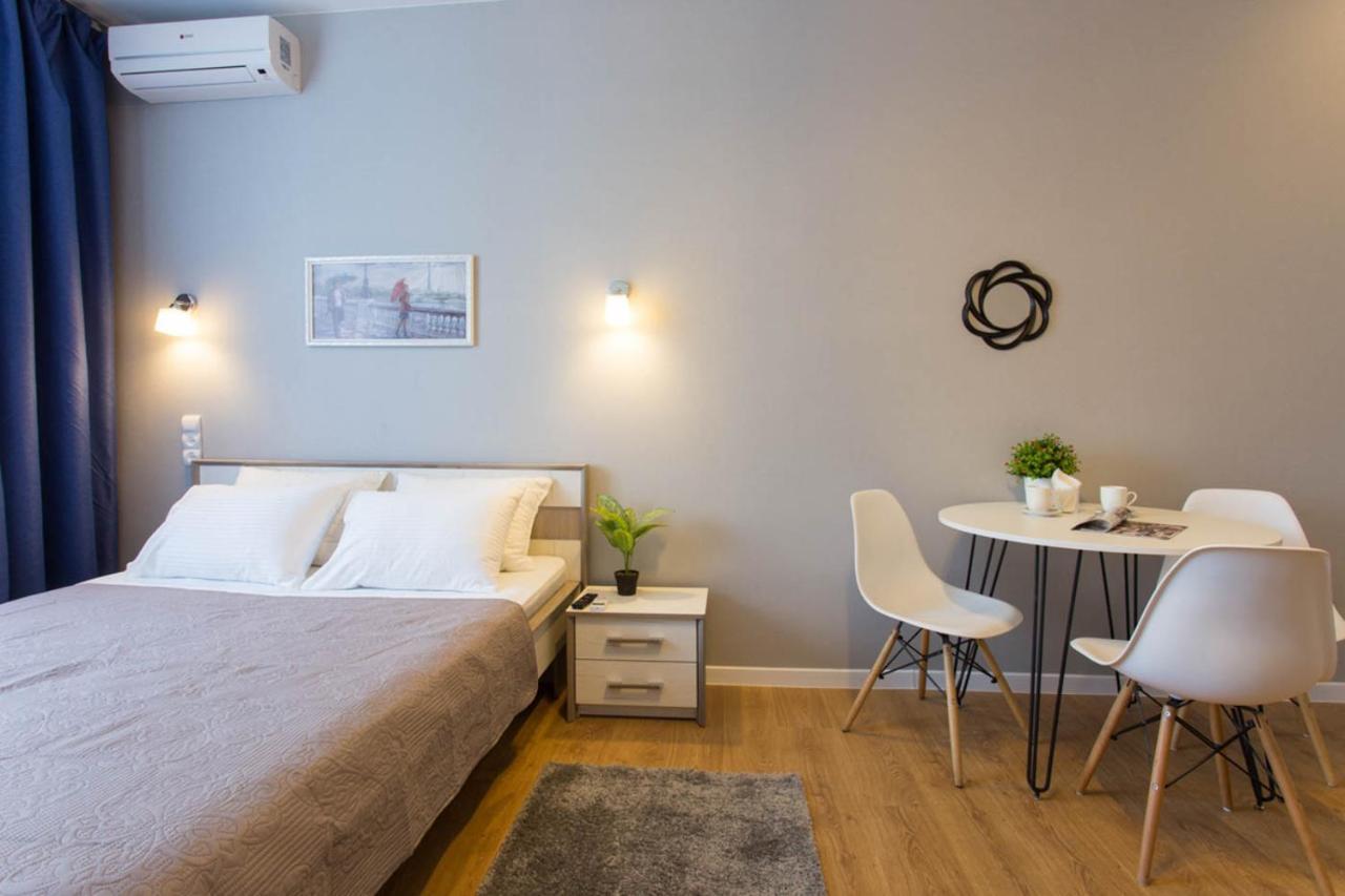New Studio, Metro Yaroslava Mudroho And Universytet - Chernyshevska Str 95-3 Apartment